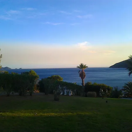 アパートホテル Casa Del Golfo 3*